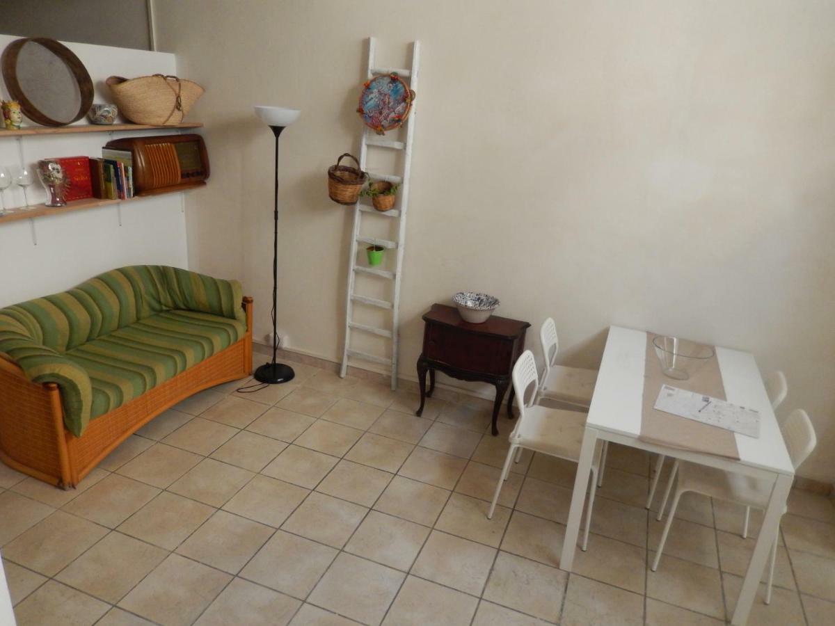 Appartamento In Centro Casa Vacanza Scicli Buitenkant foto